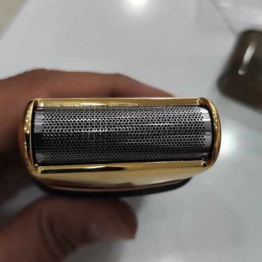 شیور مسافرتی جی دبلیو مدل 9813 باشارژ دهی هشت ساعته
