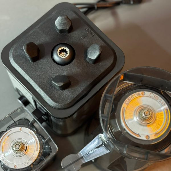 مخلوط کن و آسیاب صنعتی سیلورکرست- قدرت دستگاه 8500W وات مدل DR-2035